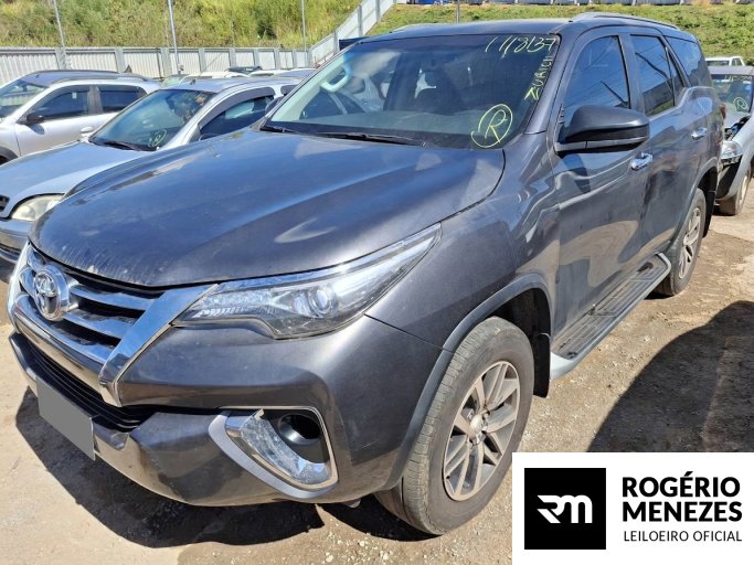 TOYOTA HILUX 18/19